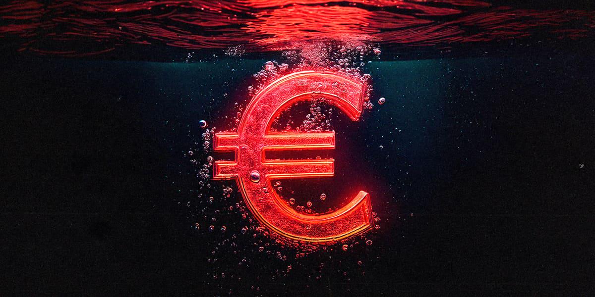 EUR/USD: Euro Sinks Below $1.04 as Light Christmas Trading Favors US Dollar
