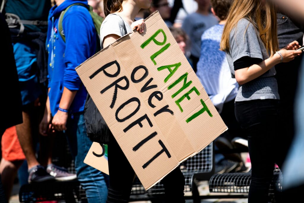 Global Climate Talks Falter as Environmental Crises Deepen, Experts Warn