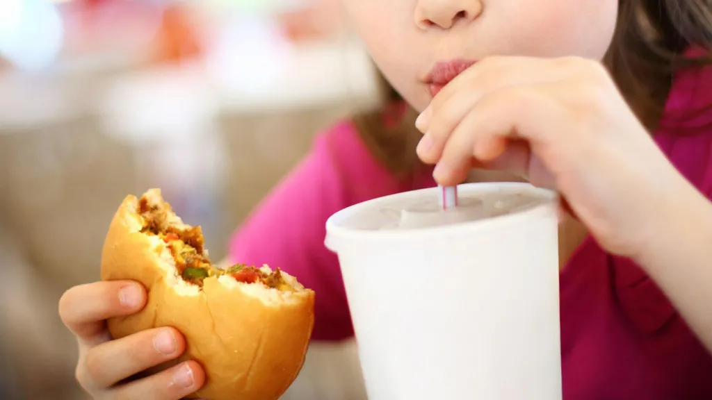 Council to restrict fast food outlets near schools