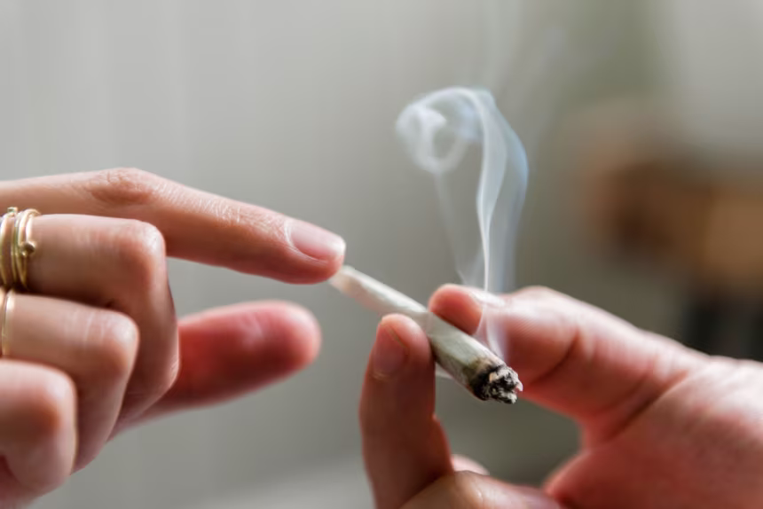 ObGyn Group Advises Against Cannabis Use in Pregnancy, Calls for Universal Screening