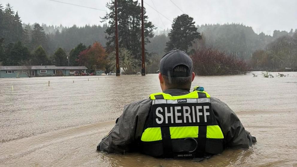 Flash Flooding Northern California Leaves 1 Dead in Redding