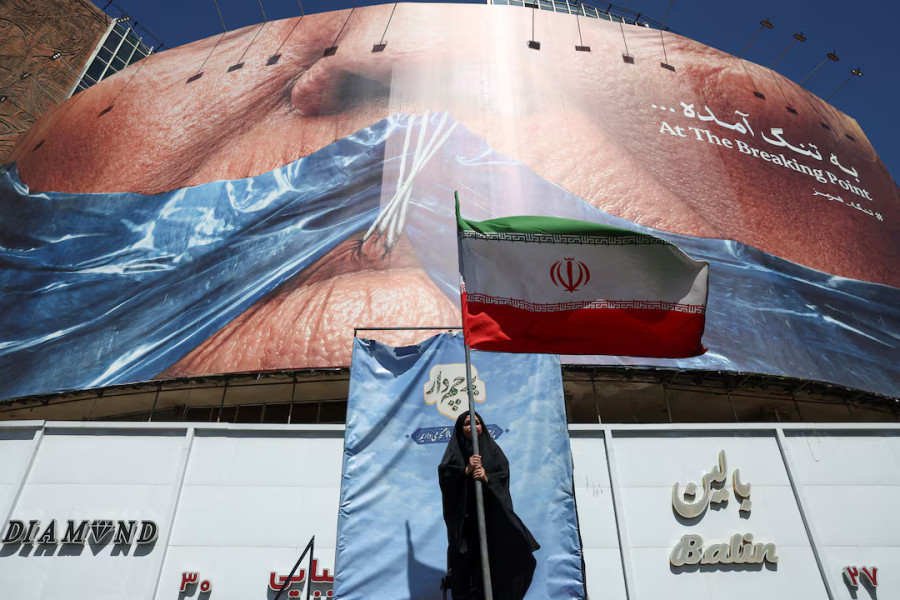 Iran and US Hold Qatar Talks as Hopes for Peace Deal Grow-thumbnail