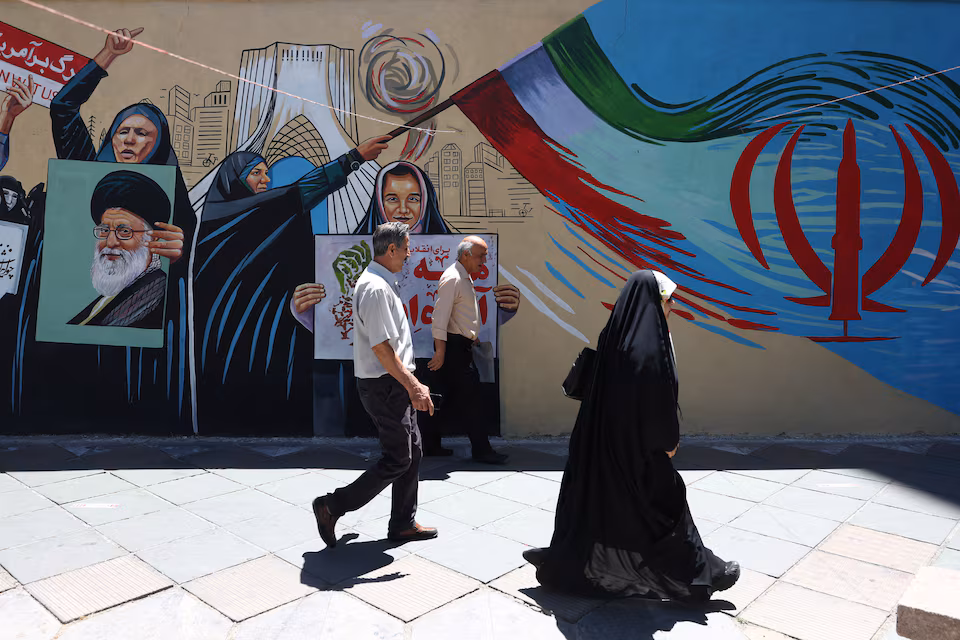 Iran Considers Limited Deal as U.S. Talks Stall and War Reaches Deadlock-thumbnail