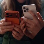 Smartphone Use Linked to US Fertility Rate Decline, Study Finds-thumbnail