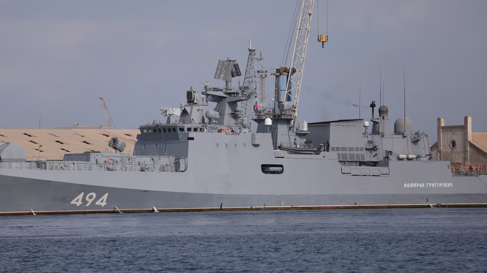 Russian Warship Fires Warning Shots Near British Yacht in English Channel-thumbnail