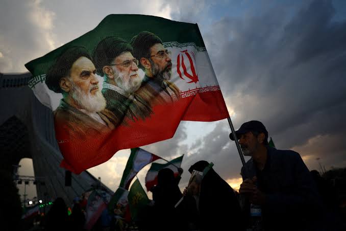 Iran Threatens More Trade Closures as US Strikes Continue-thumbnail