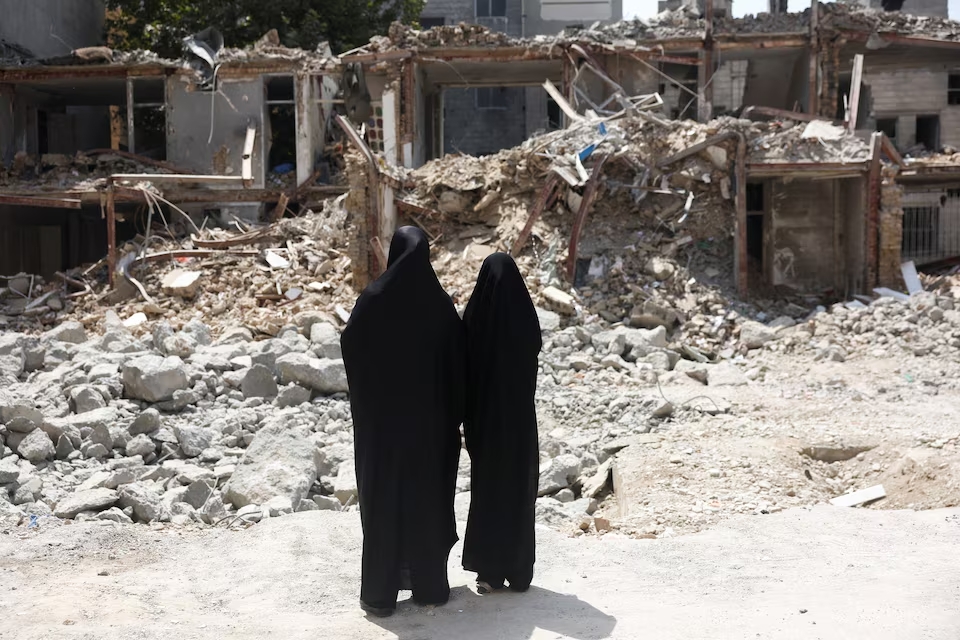 Iran War Stalemate Shifts From Missiles to Sanctions-thumbnail